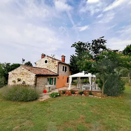 Casa Vinela