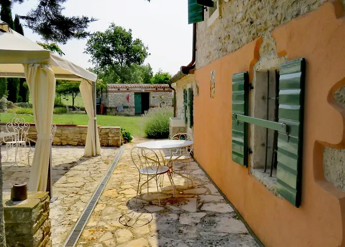 Casa Vinela