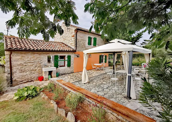Casa Vinela
