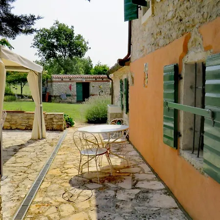 Casa Vinela